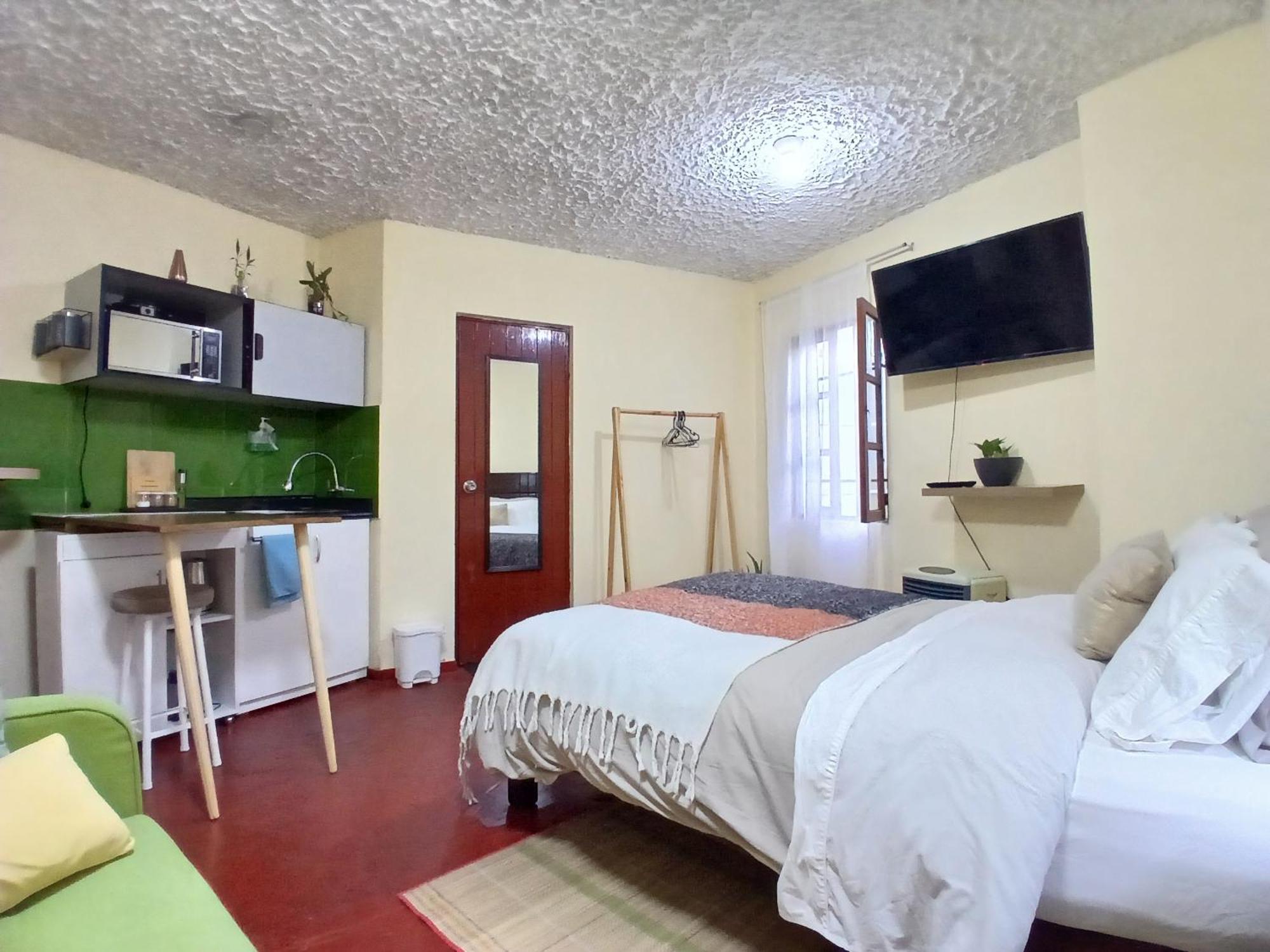 Central, Cozy & Self-Contained Petfriendly Apartments In The Heart Of Miraflores Лима Номер фото